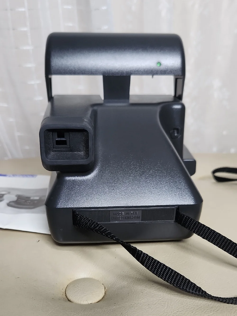 Polaroid OneStep Autofocus 600 instant film camera W/ instruction Manual